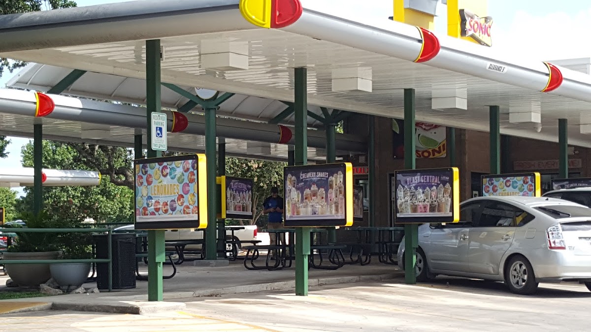 Sonic Drive-In Helotes